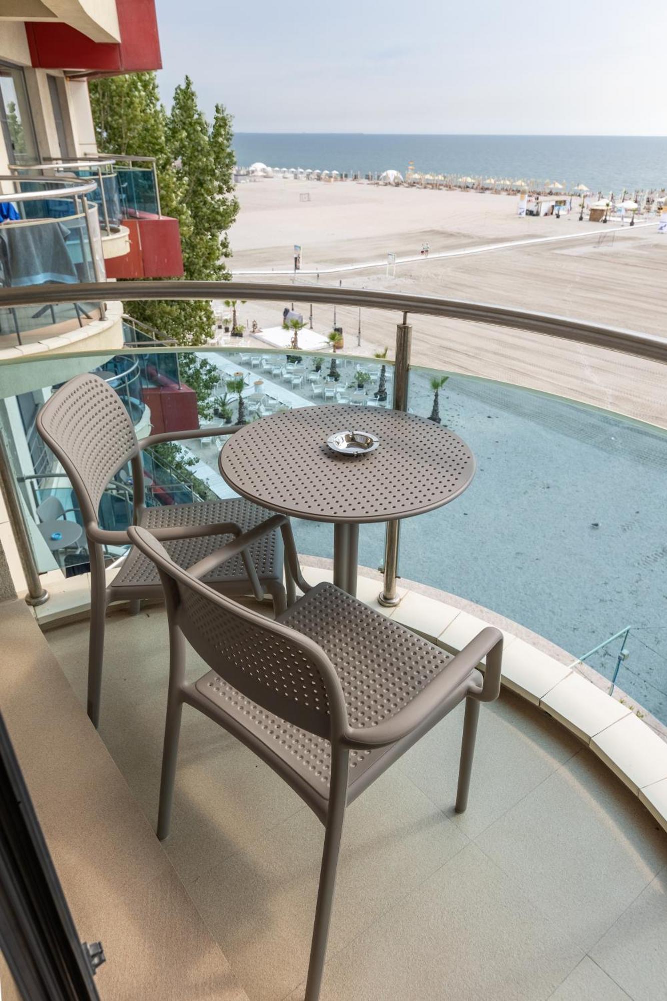 Hawaii 4* Mamaia